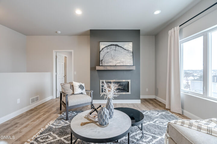 Property Photo:  4810 Cornice Loop  ND 58503 