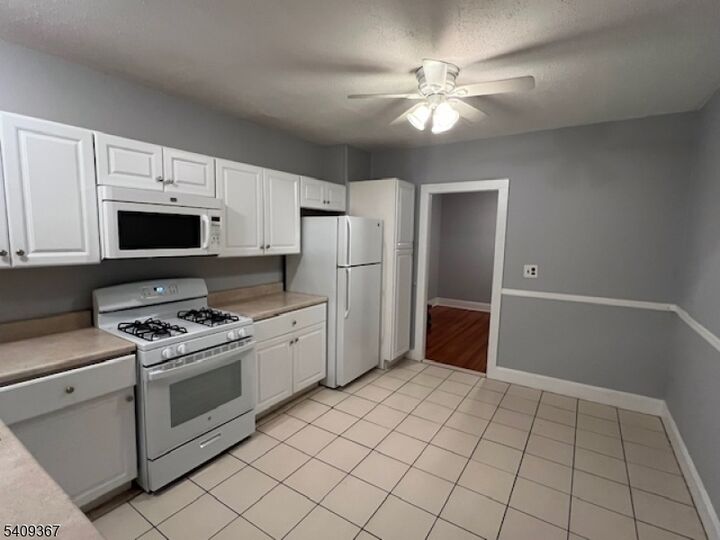 Property Photo:  227 W Mount Pleasant Ave 1A  NJ 07039 