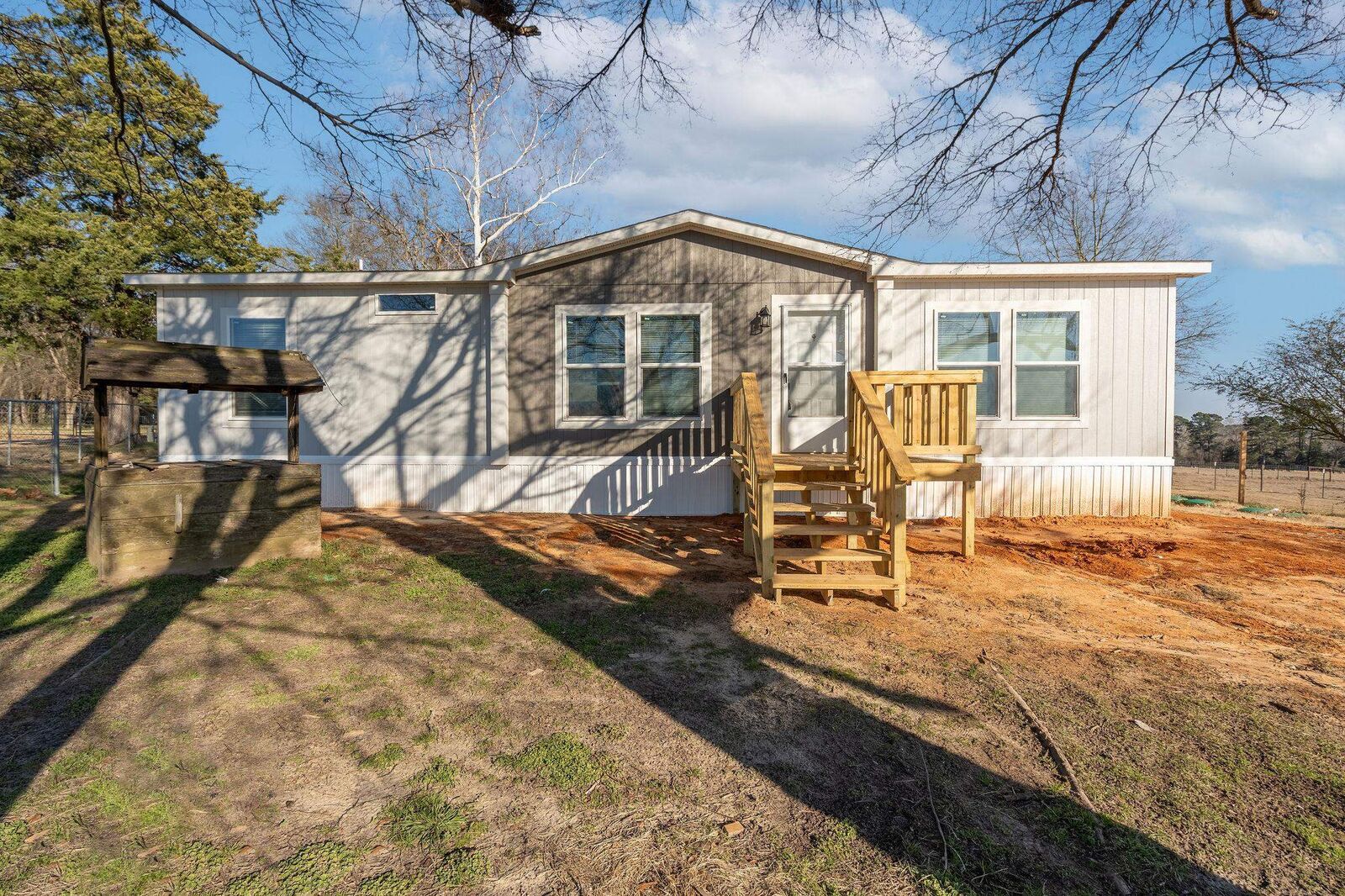 Property Photo:  412 Holloway Lane  TX 75755 