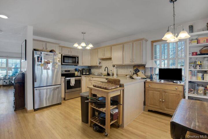 Property Photo:  22 Rosemary Way  NY 12572 