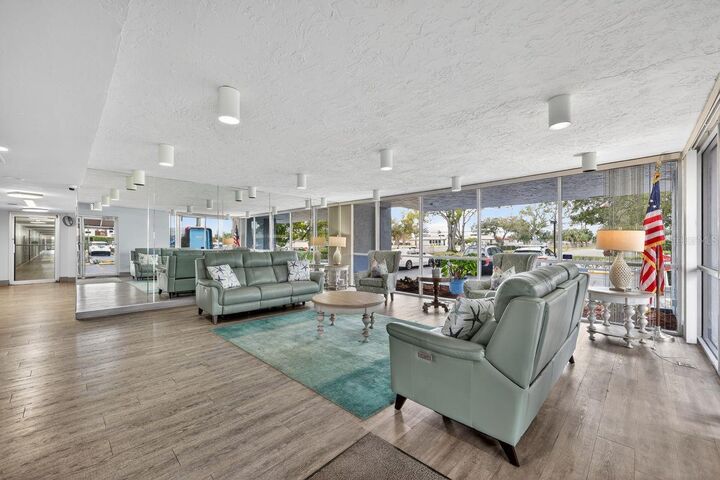 Property Photo: 2901 26th Street W 505 FL 34205