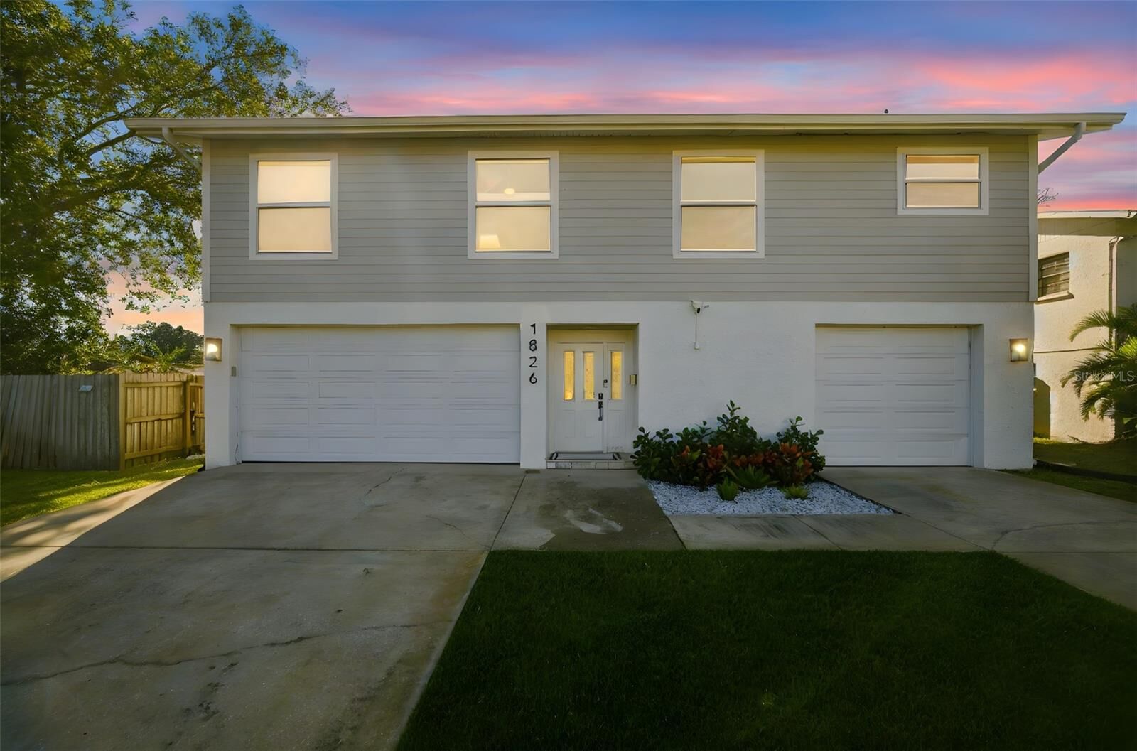Property Photo: 1826 Nebraska Avenue NE FL 33703