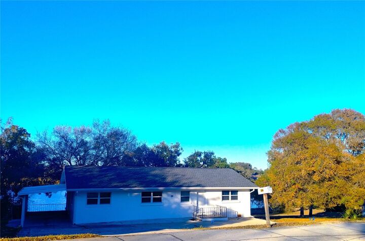 Property Photo:  417 E Main Street  FL 33838 