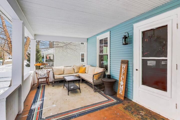 Property Photo:  315 Liberty Street  IL 60118 