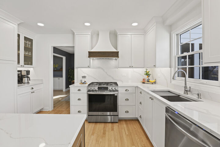 Property Photo: 961 Tim Tam Circle IL 60540