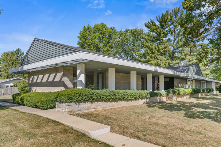 Property Photo:  1313 Waverly Drive  IL 61821 