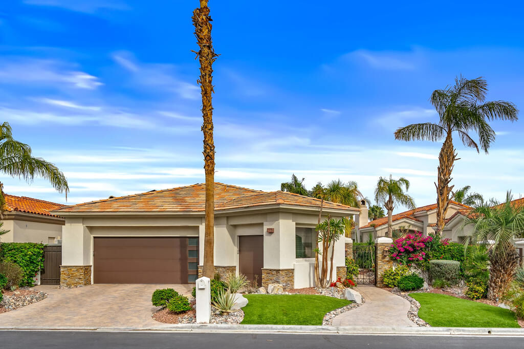 Property Photo:  936 Mesa Grande Drive  CA 92211 