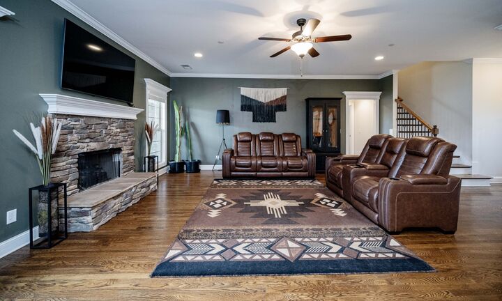 Property Photo: 1130 Spring Creek Dr TN 37129