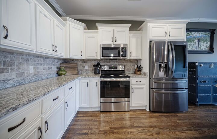 Property Photo:  1130 Spring Creek Dr  TN 37129 