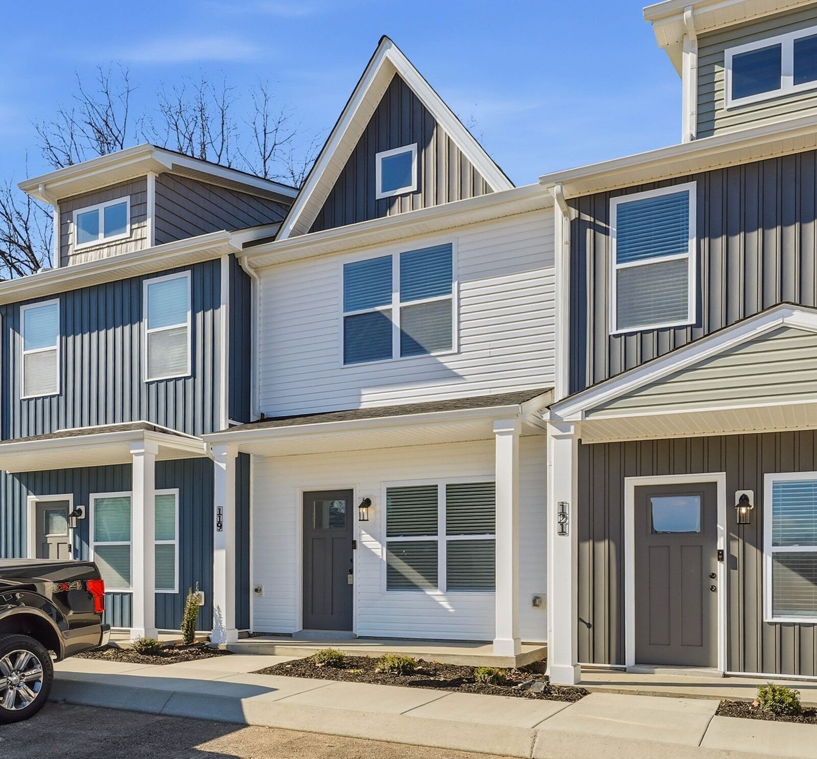 Property Photo:  119 Front Ridge Cir  TN 37040 