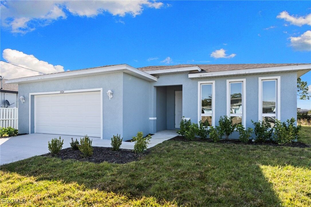Property Photo:  1024 SW 1st Street  FL 33991 