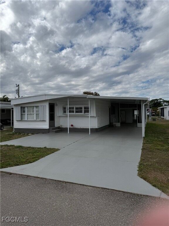 Property Photo:  14511 Constitution Way  FL 33917 