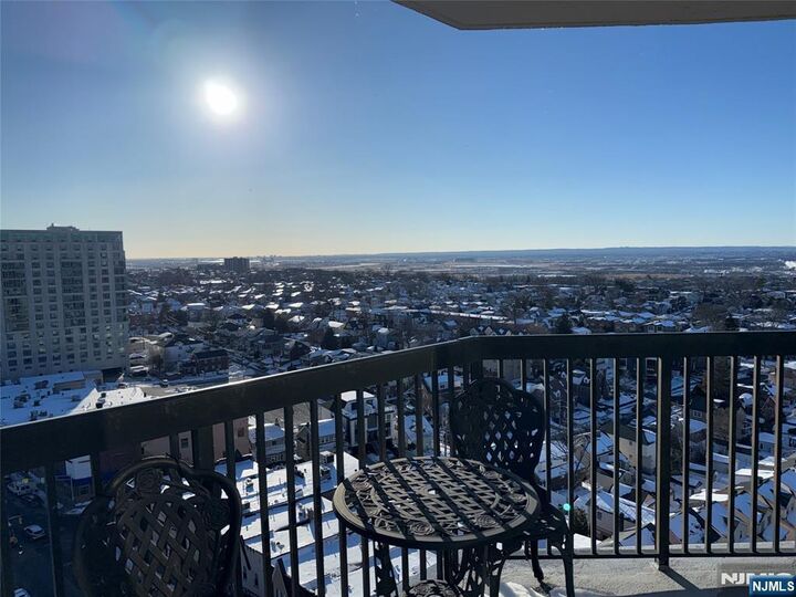 Property Photo:  770 Anderson Avenue 17D  NJ 07010 
