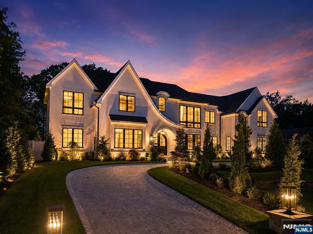 Property Photo:  90 Essex Drive  NJ 07670 