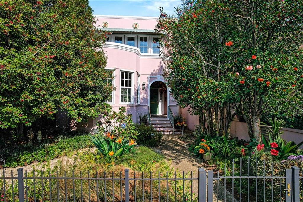 Property Photo:  1507 Harmony Street  LA 70115 