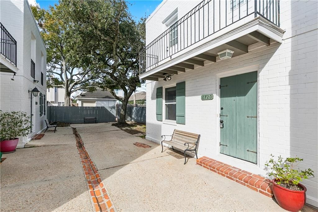 Property Photo: 6720 Argonne Boulevard . LA 70124