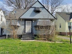 Property Photo:  15915 Cloverside Avenue  OH 44128 
