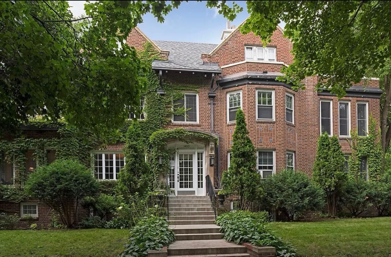 Property Photo: 1820 Girard Avenue S 1 MN 55403