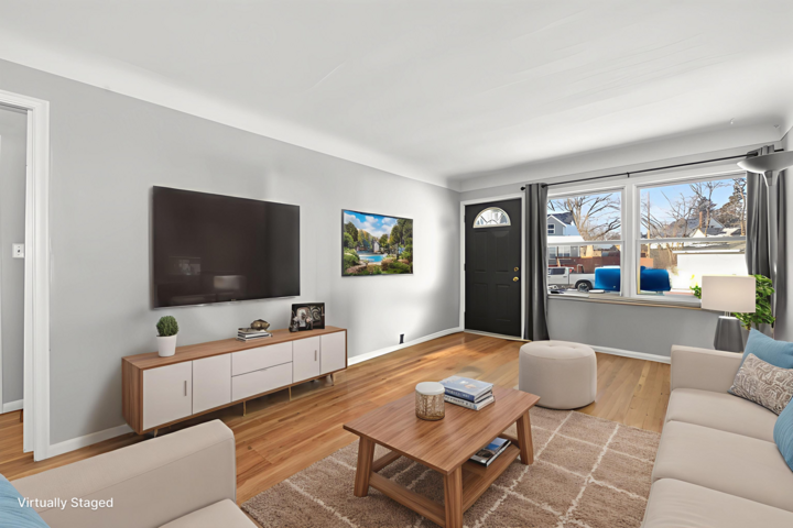 Property Photo:  2160 Nokomis Avenue  MN 55119 