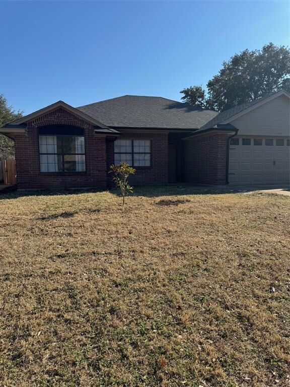 Property Photo: 1519 Hayloft Lane TX 76048