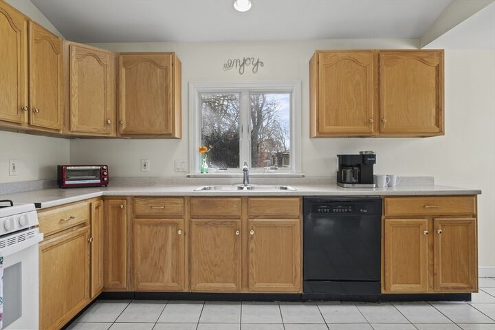 Property Photo:  169 Gosnold St  MA 02601 