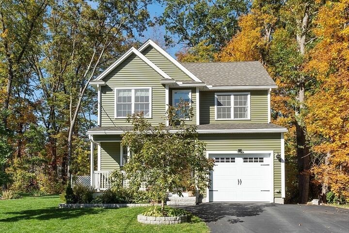 Property Photo:  16 Oak Rd  MA 01460 