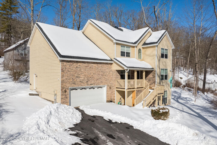 Property Photo: 2115 Hemlock Lane PA 18302