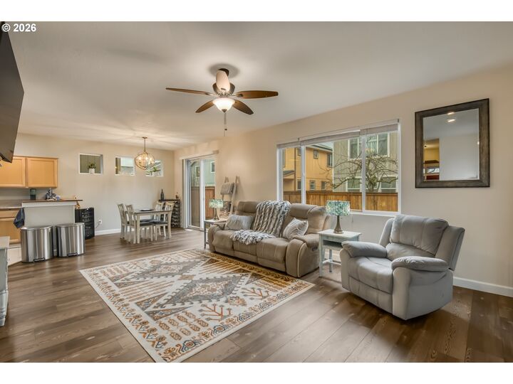 Property Photo:  1775 SE Littlegem St  OR 97123 