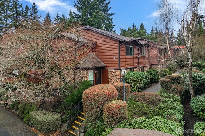 Property Photo:  1733  157th Avenue NE E102  WA 98008 