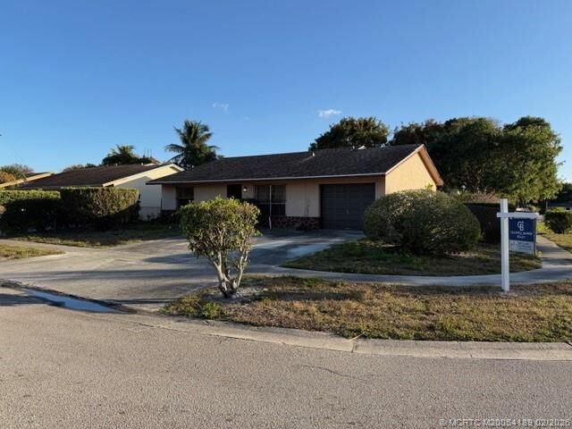 Property Photo:  1805 W 26th Street  FL 33404 