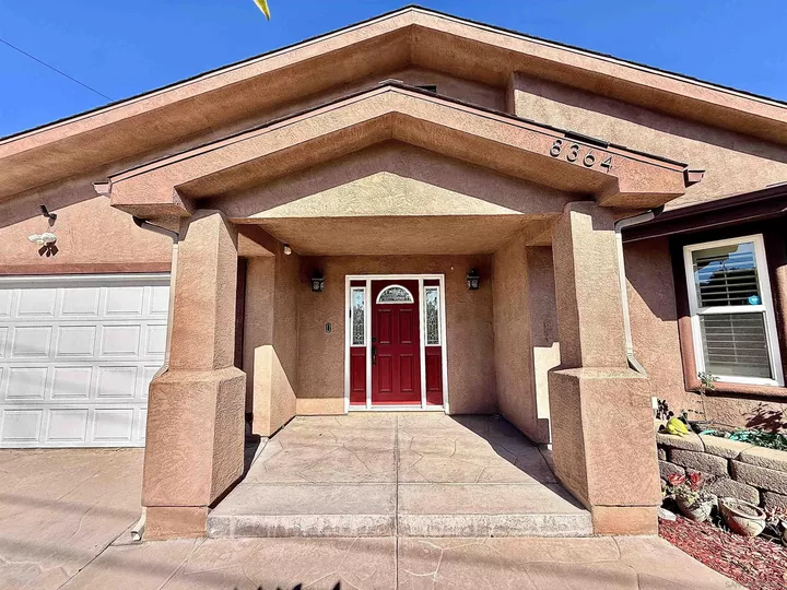 Property Photo:  8364 Lake Ashwood Ave  CA 92119 