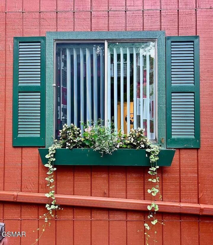 Property Photo:  429 Deer Path Lane  TN 37738 