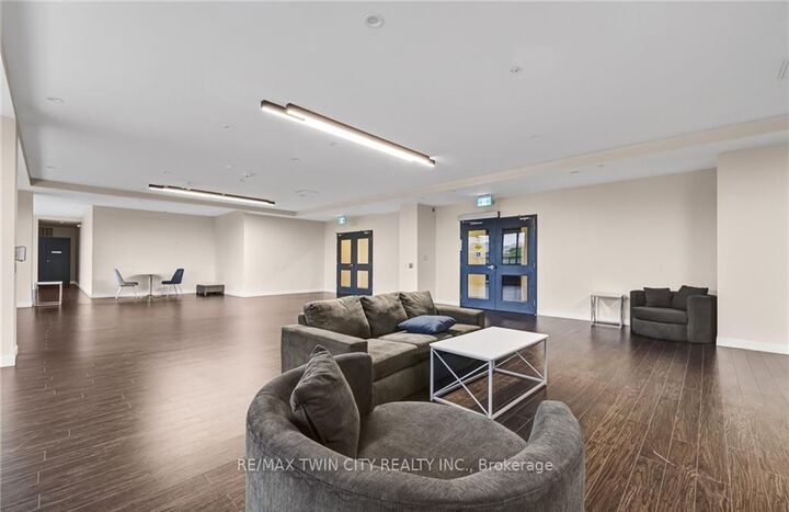 Property Photo:  128 King Street 807  ON N2J 0E9 