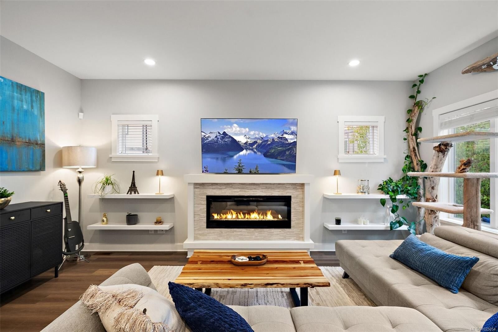 Photo de la propriété:  3047 Alouette Dr  BC V9B 0M7 