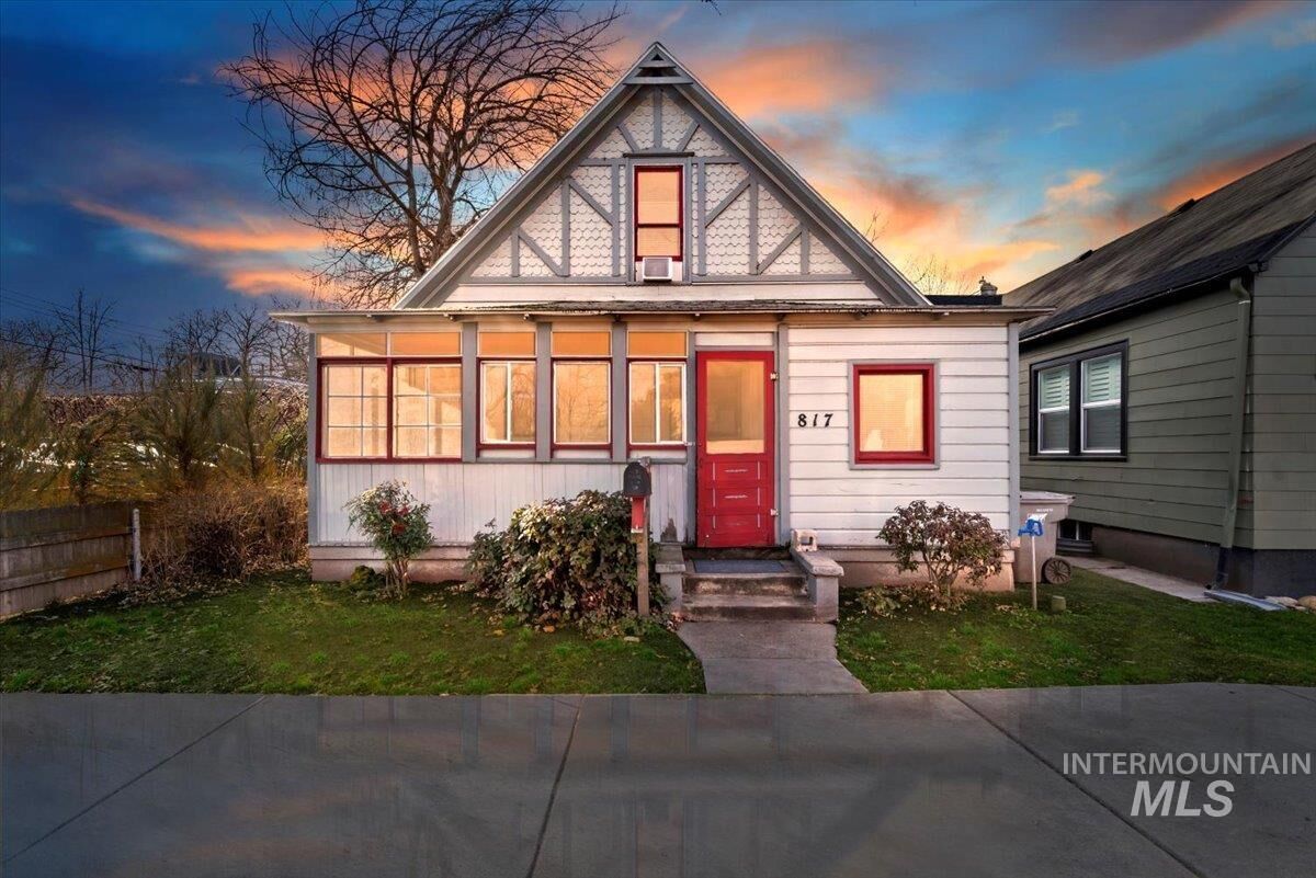 Property Photo:  817 W Thatcher Street  ID 83702 