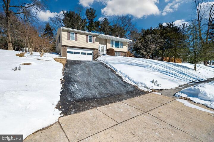 Property Photo:  65 Wyomissing Hills Boulevard  PA 19609 