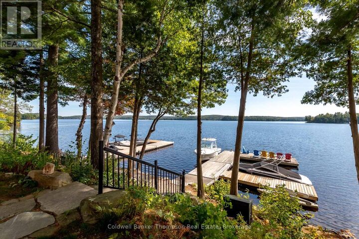 Property Photo: 10 Coveside Drive 204 ON P1H 1C3