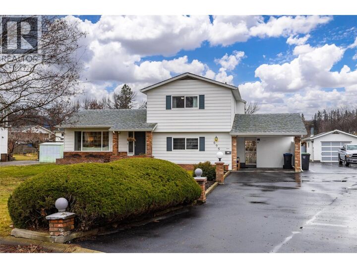 Property Photo:  695 Moraine Court  BC V1X 5X2 