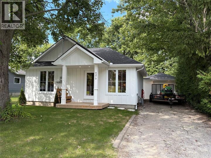 Property Photo: 4370 Fifth Street ON N0N 1R0