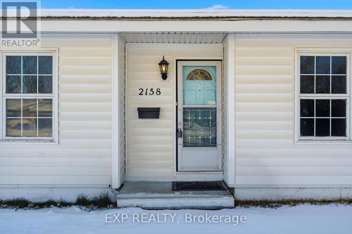 Property Photo:  2158 Fillmore Crescent  ON K1J 6A4 