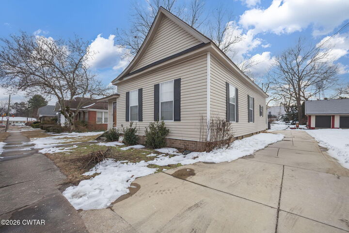 Property Photo:  25 N Park Avenue  TN 38012 