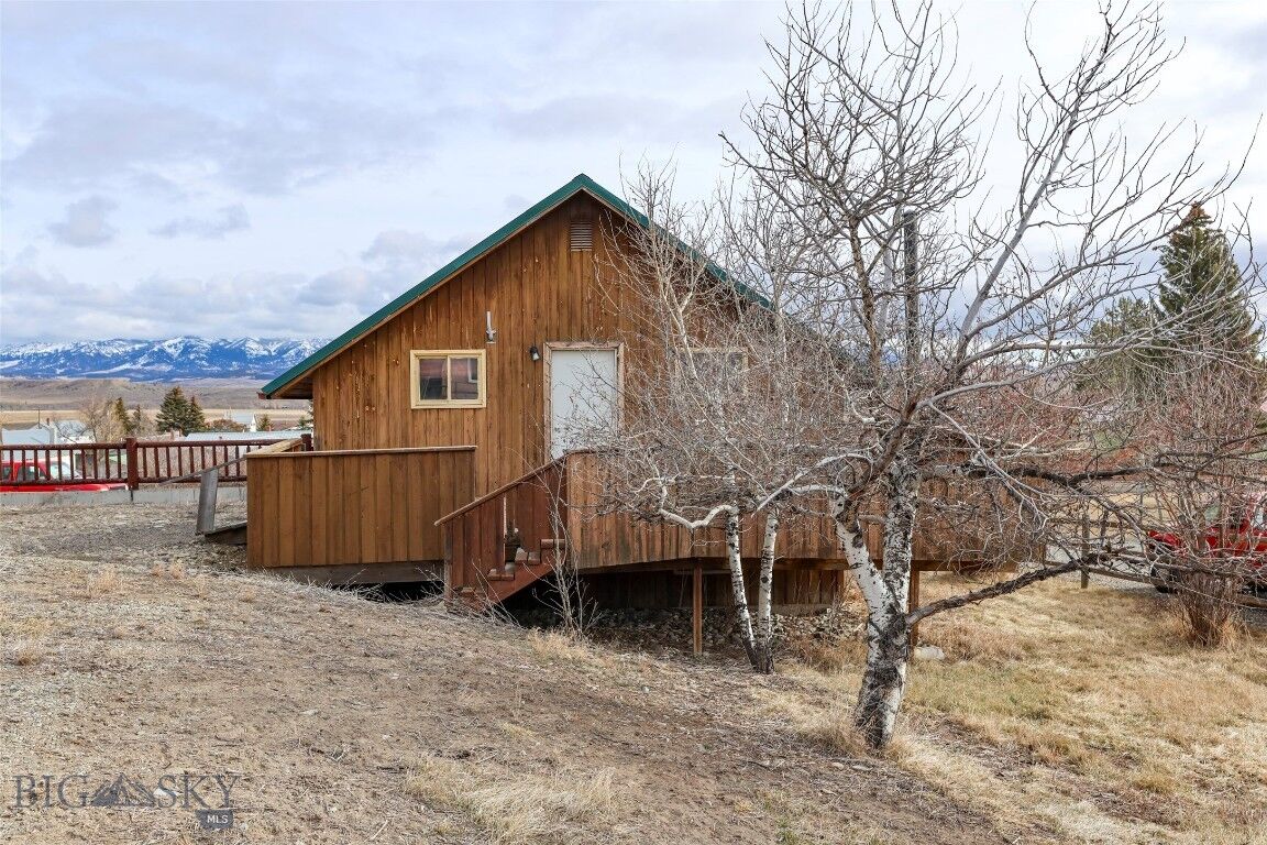 Property Photo:  114 Ordway S  MT 59086 