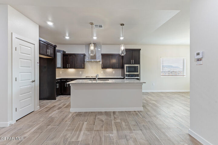 Property Photo: 11849 Artekale Place TX 79934