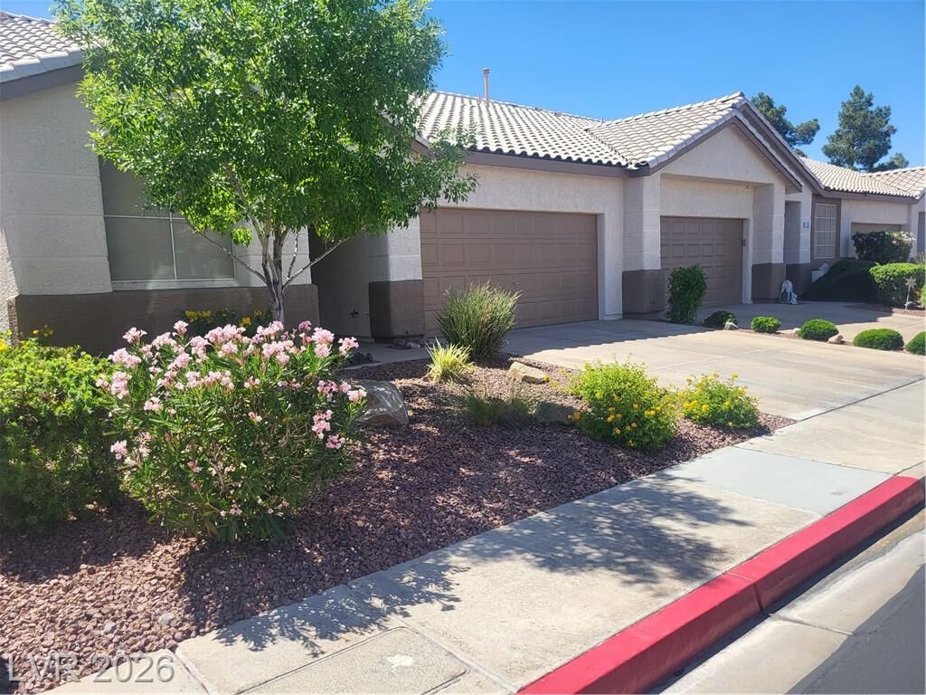 Property Photo: 221 Teller Street NV 89074