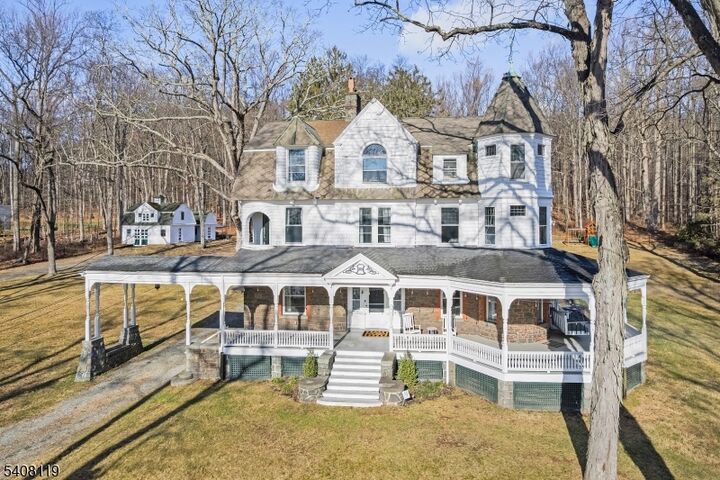 Property Photo:  211 Mountainside Rd  NJ 07945 