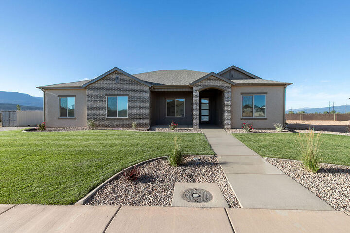 Property Photo: 4613 W 150 N Lot 204 UT 84720