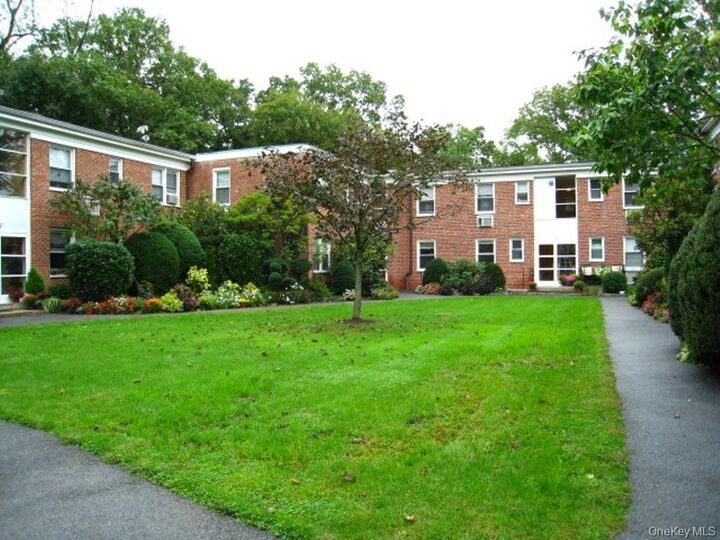 Property Photo:  4 Wildwood Road A8  NY 10530 