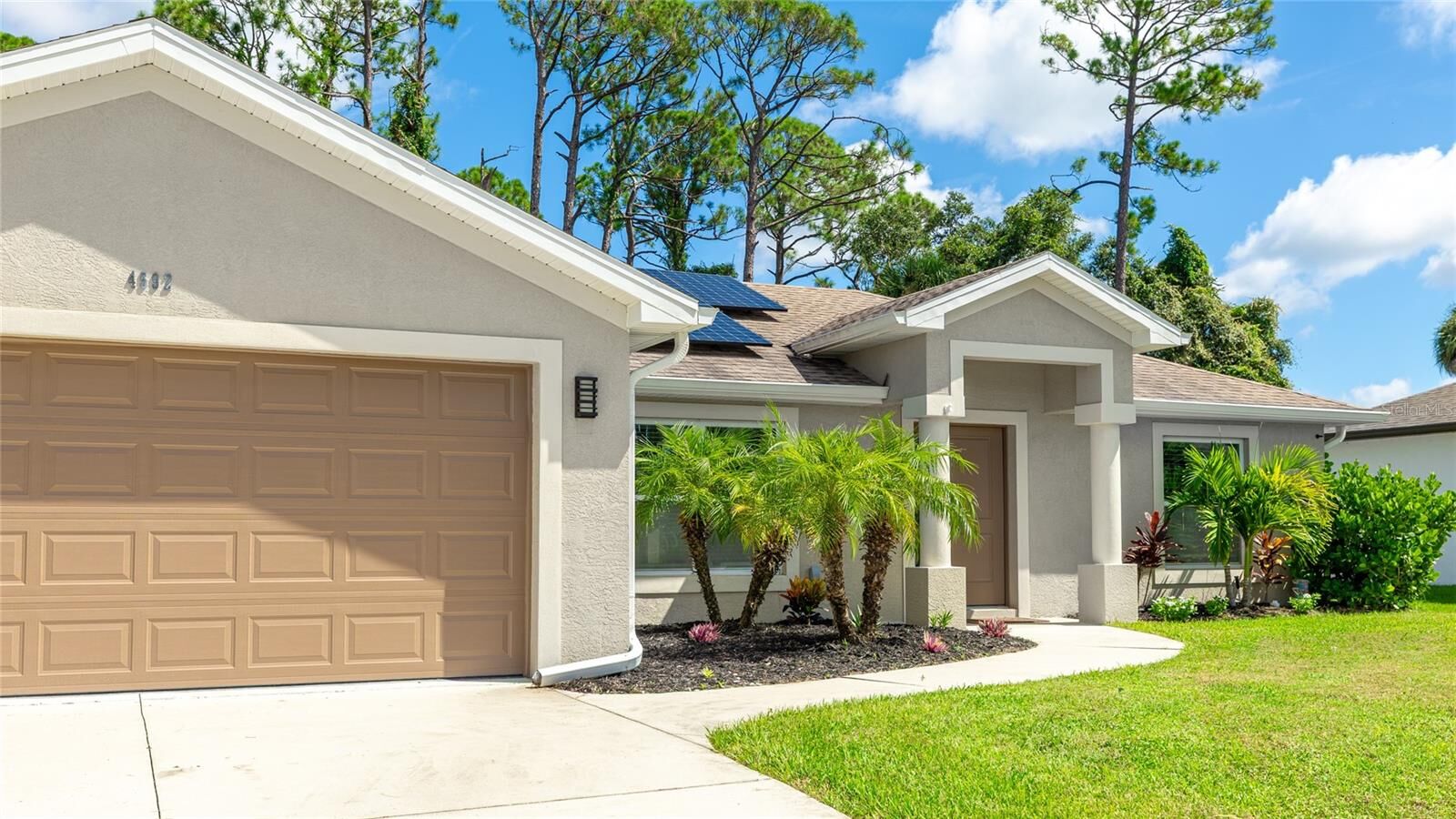 Property Photo:  4592 Crabapple Avenue  FL 34287 