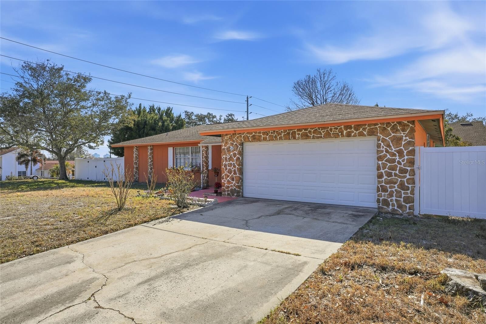 Property Photo:  7002 Crestlake Drive  FL 32819 