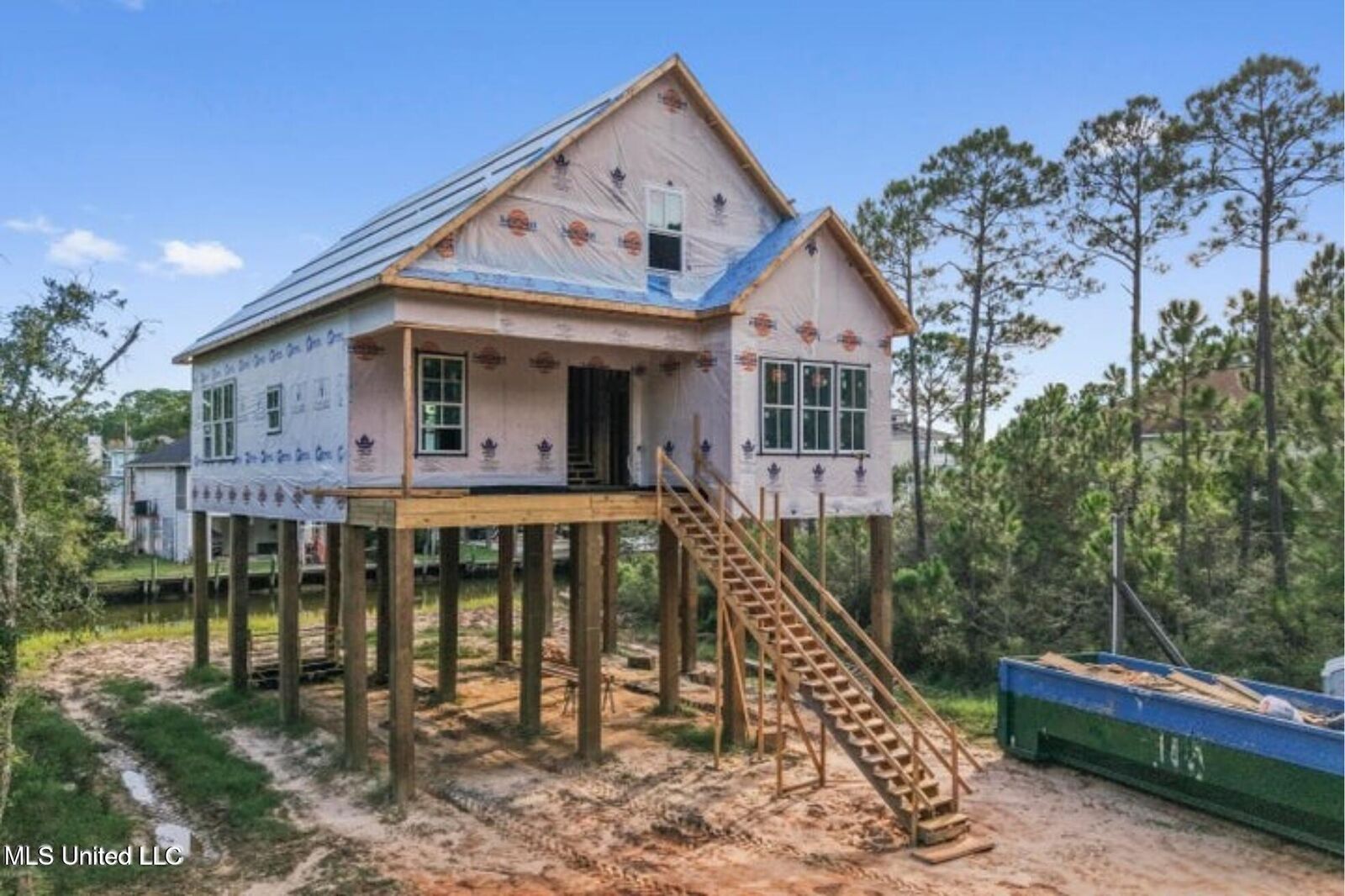 Property Photo: 410 Orange Street MS 39571